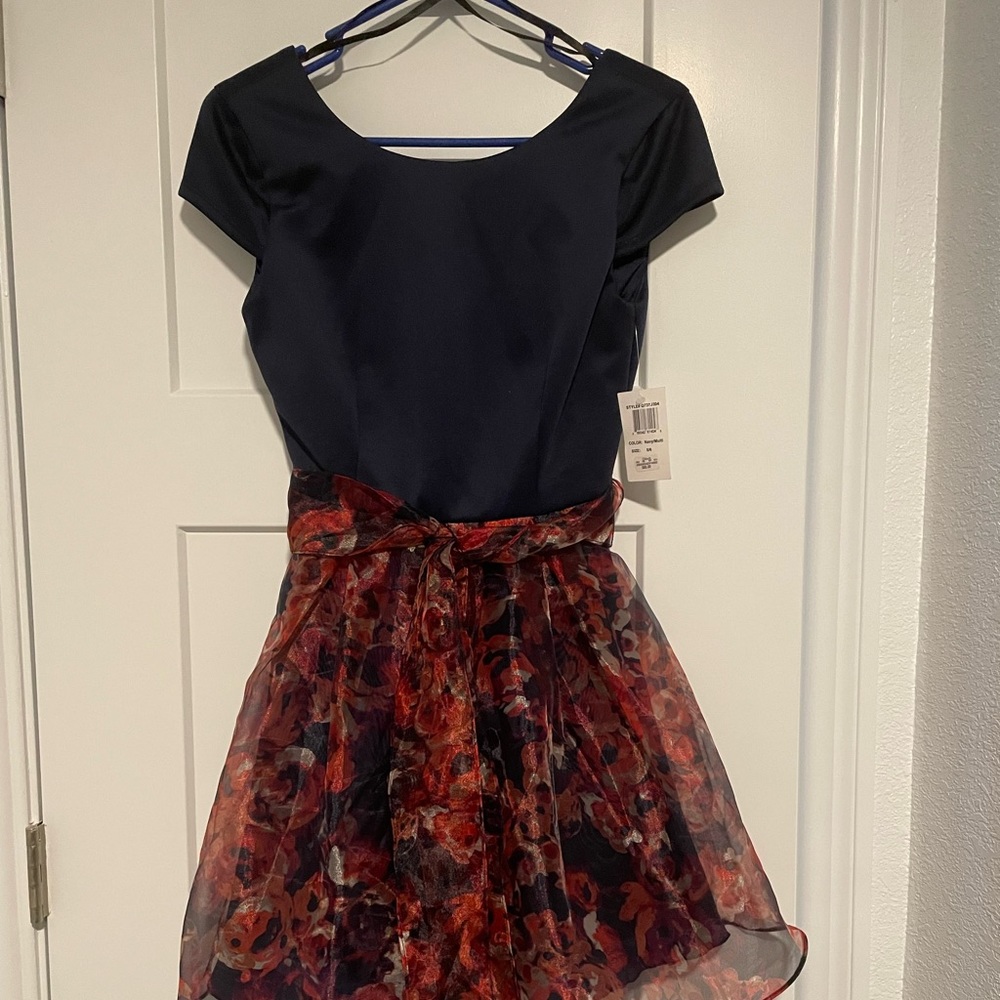 NWT Juniors/womens semi formal dress